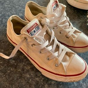 White Converse all star chucks in great condition